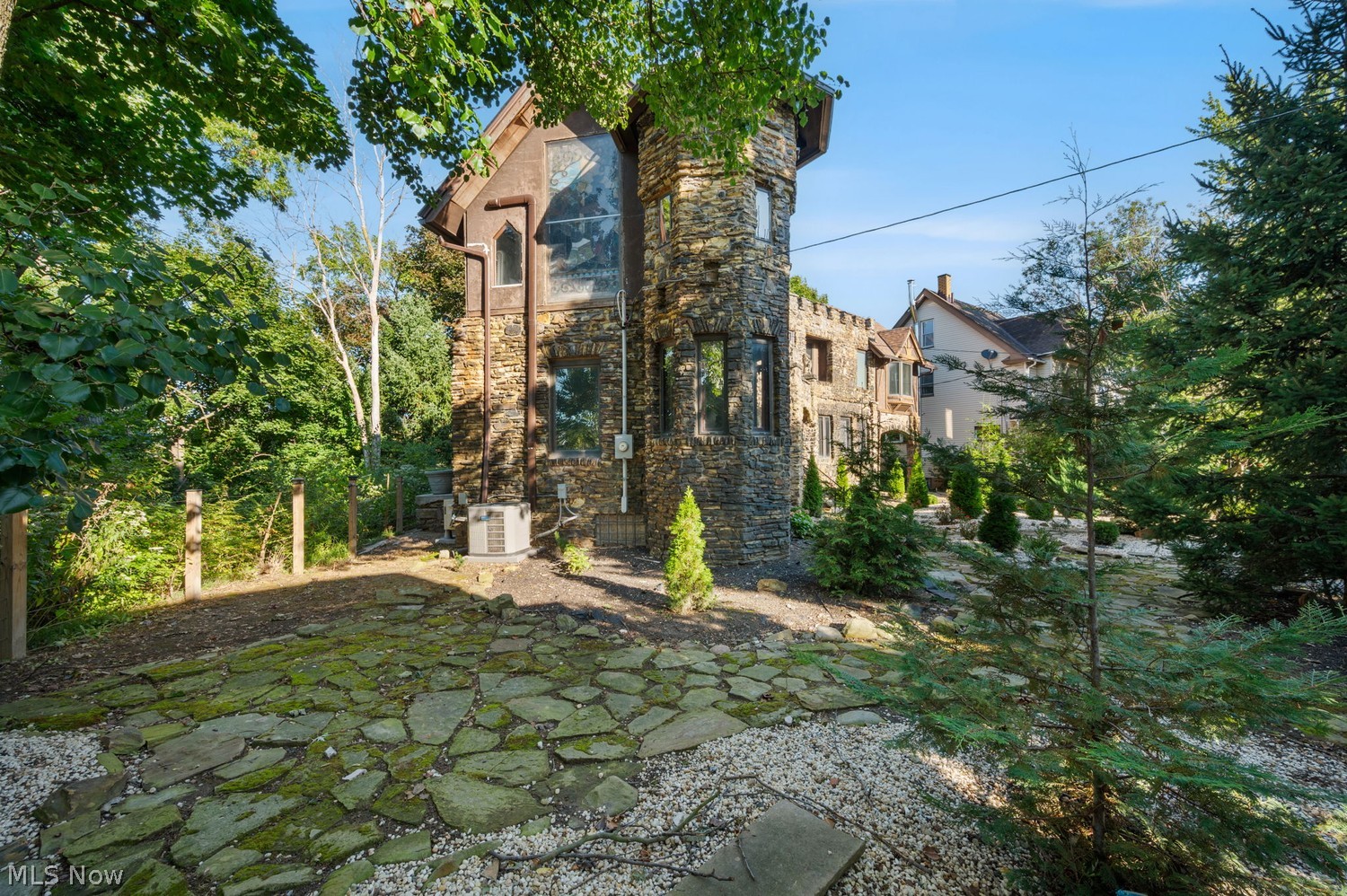 3860 W 44th Street Cleveland OH 44109