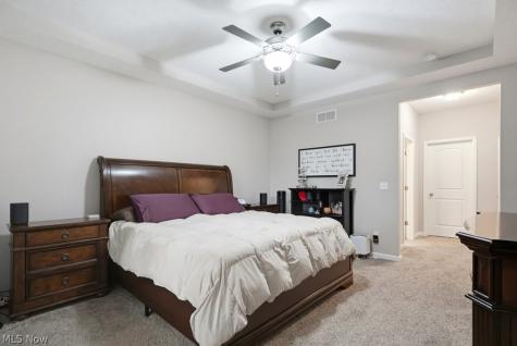 13953 Laurelbrook Oval Strongsville OH 44136