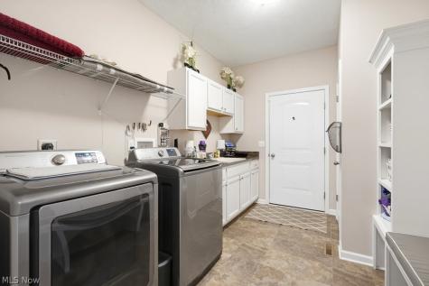 13953 Laurelbrook Oval Strongsville OH 44136