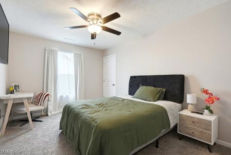 13953 Laurelbrook Oval Strongsville OH 44136