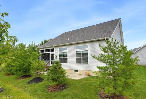 13953 Laurelbrook Oval Strongsville OH 44136