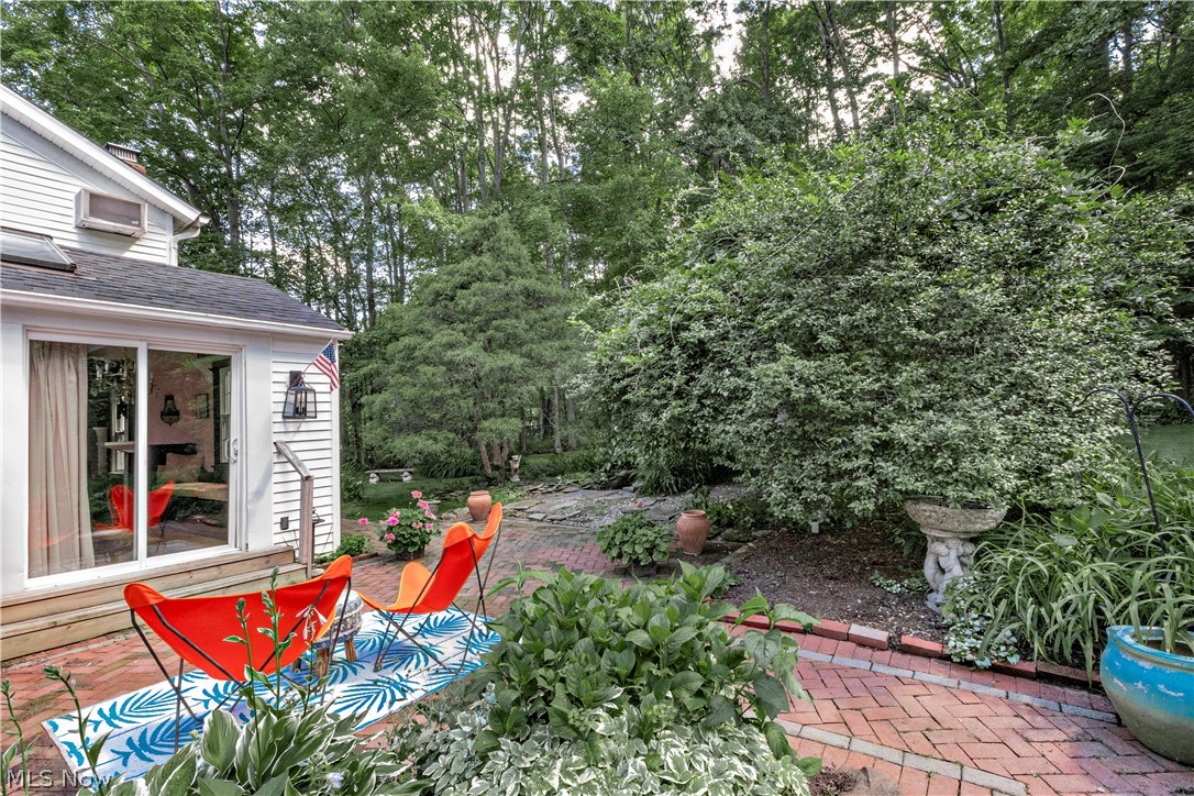 15879 Hemlock Road Chagrin Falls OH 44022