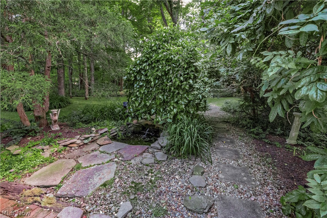 15879 Hemlock Road Chagrin Falls OH 44022
