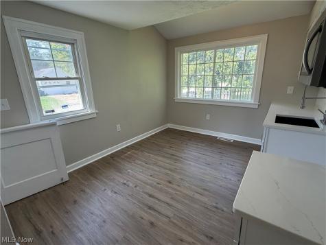 5546 Dalewood Avenue Maple Heights OH 44137