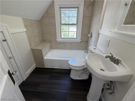 5546 Dalewood Avenue Maple Heights OH 44137