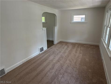 5546 Dalewood Avenue Maple Heights OH 44137