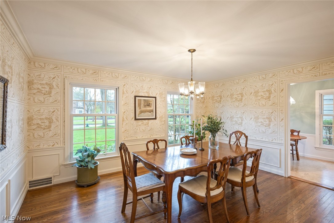2748 Belvoir Boulevard Shaker Heights OH 44122