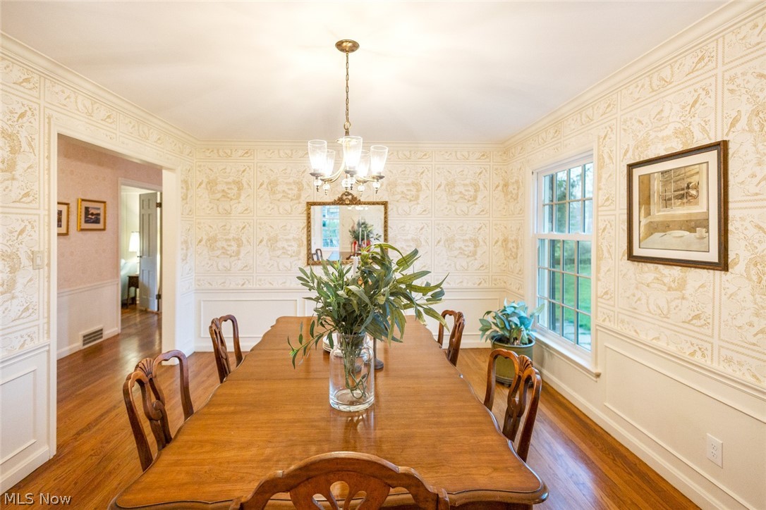 2748 Belvoir Boulevard Shaker Heights OH 44122