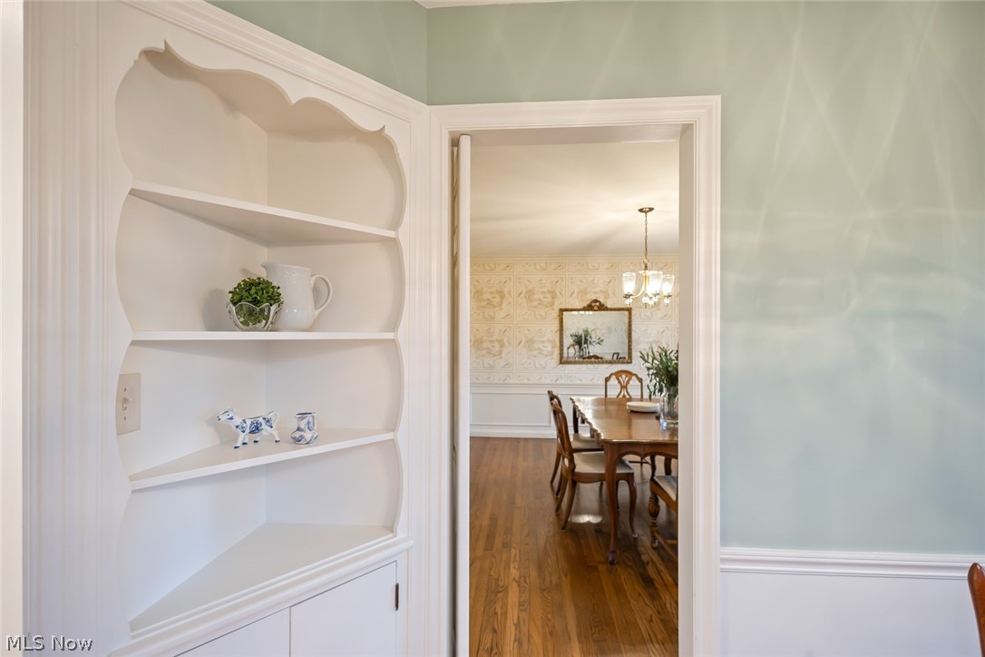 2748 Belvoir Boulevard Shaker Heights OH 44122