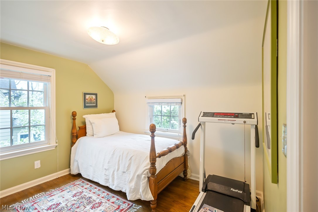 2748 Belvoir Boulevard Shaker Heights OH 44122