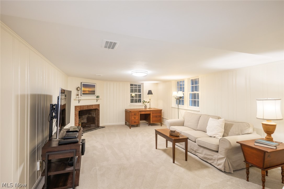 2748 Belvoir Boulevard Shaker Heights OH 44122