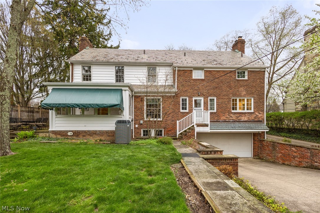 2748 Belvoir Boulevard Shaker Heights OH 44122