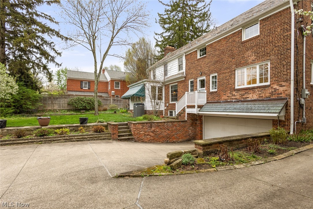 2748 Belvoir Boulevard Shaker Heights OH 44122