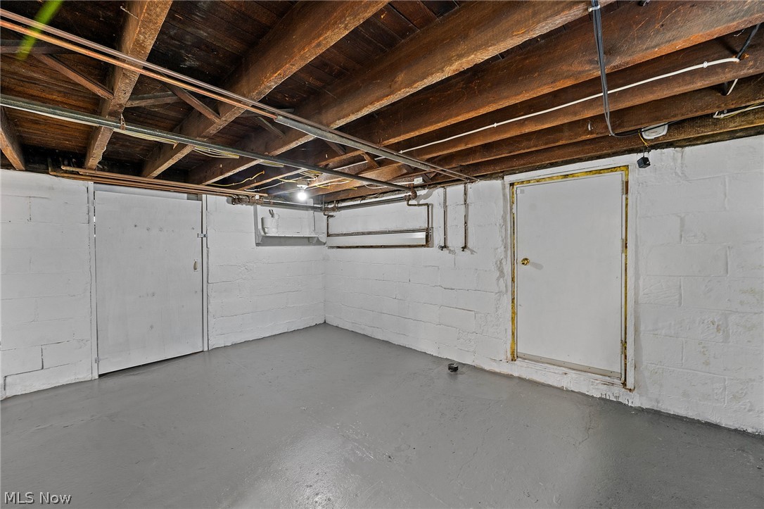 1051 E 9th Street Salem OH 44460