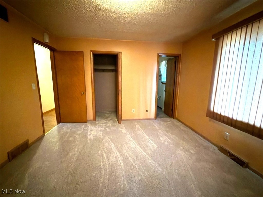 2851 Carlton Drive NW Warren OH 44485