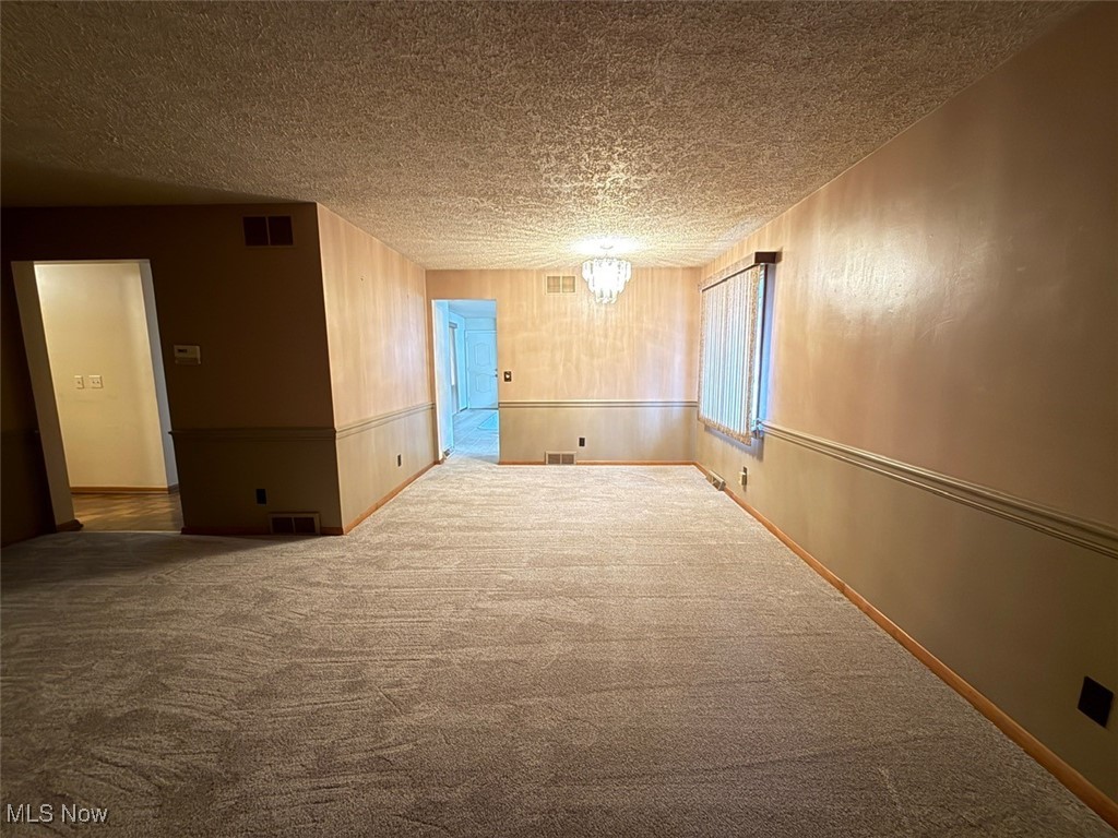 2851 Carlton Drive NW Warren OH 44485