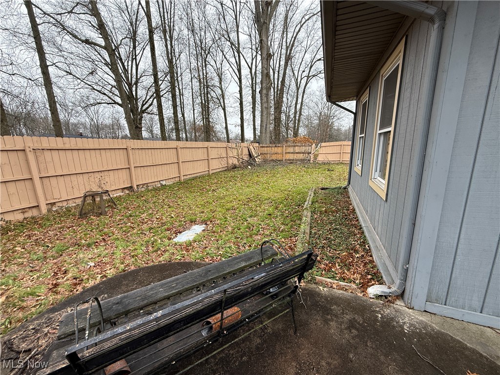 2851 Carlton Drive NW Warren OH 44485