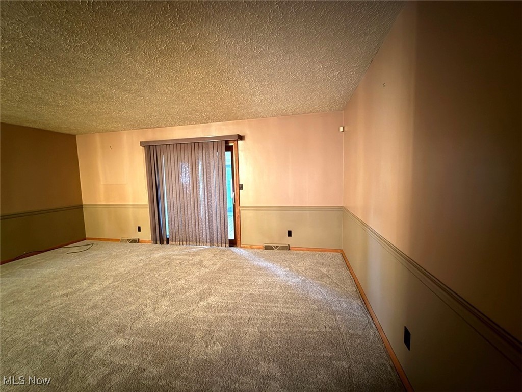 2851 Carlton Drive NW Warren OH 44485
