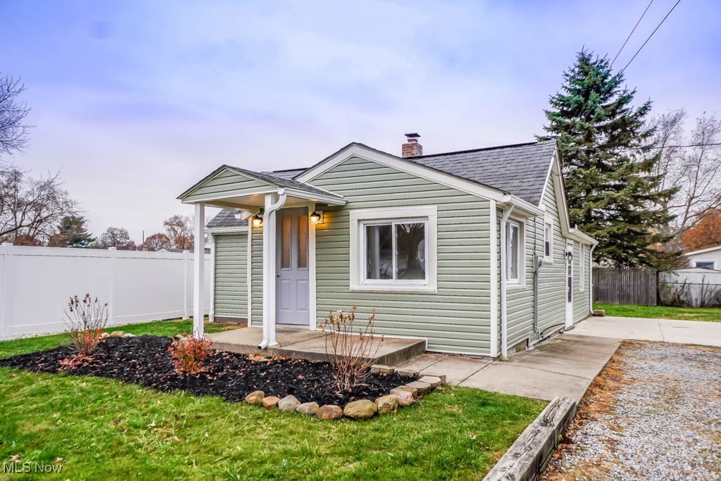 16 Dangel Avenue Akron OH 44312