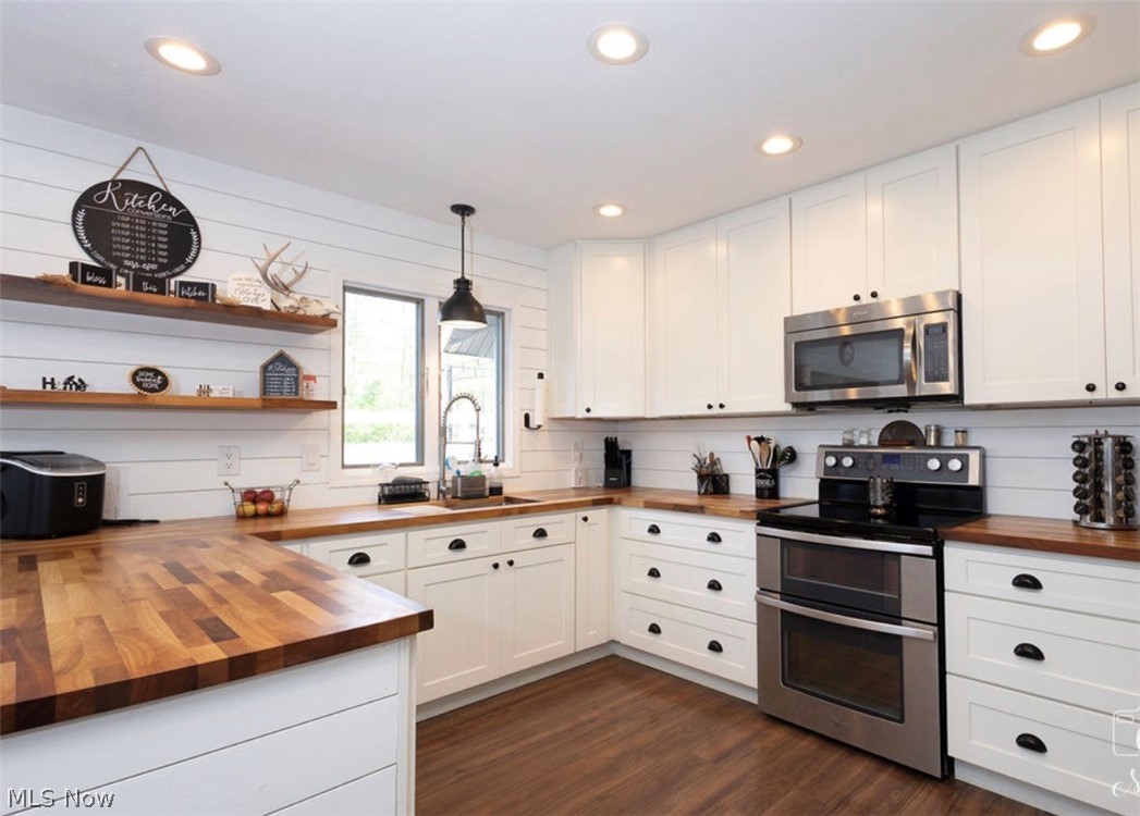 8113 Darrow Road Huron OH 44839