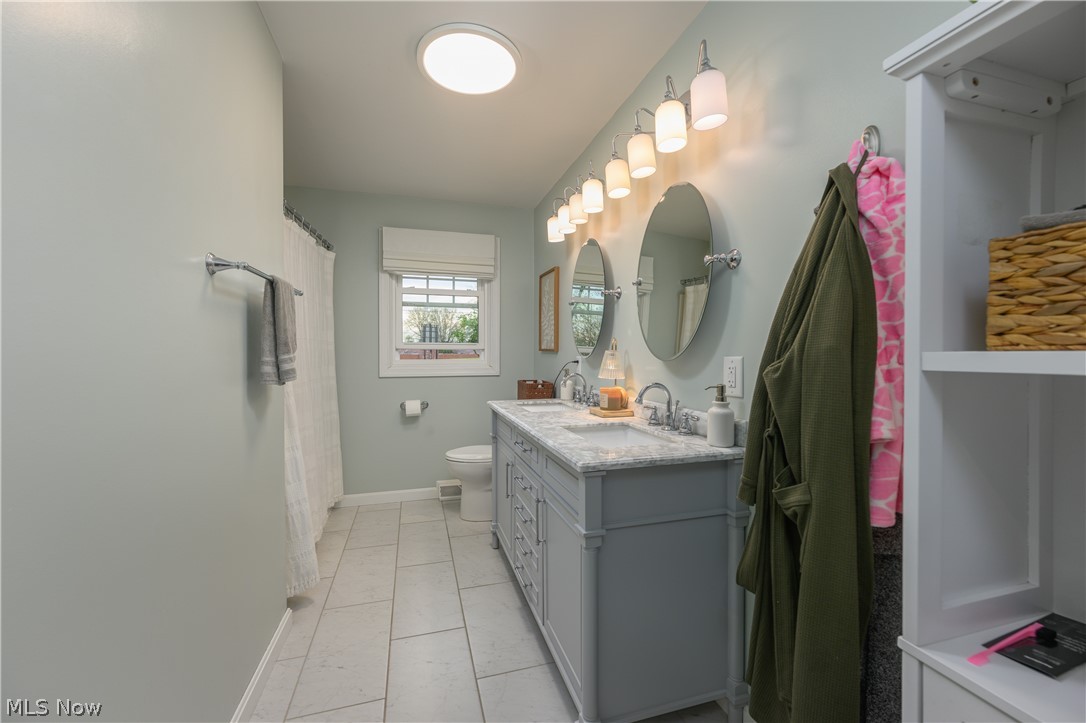 819 E 5th Street Dover OH 44622