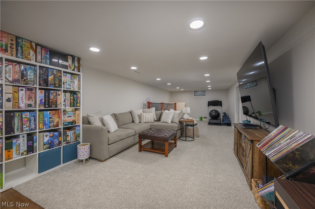 819 E 5th Street Dover OH 44622