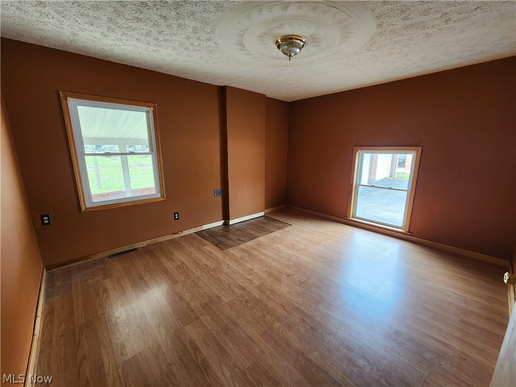 429 Comstock Street NW Warren OH 44483