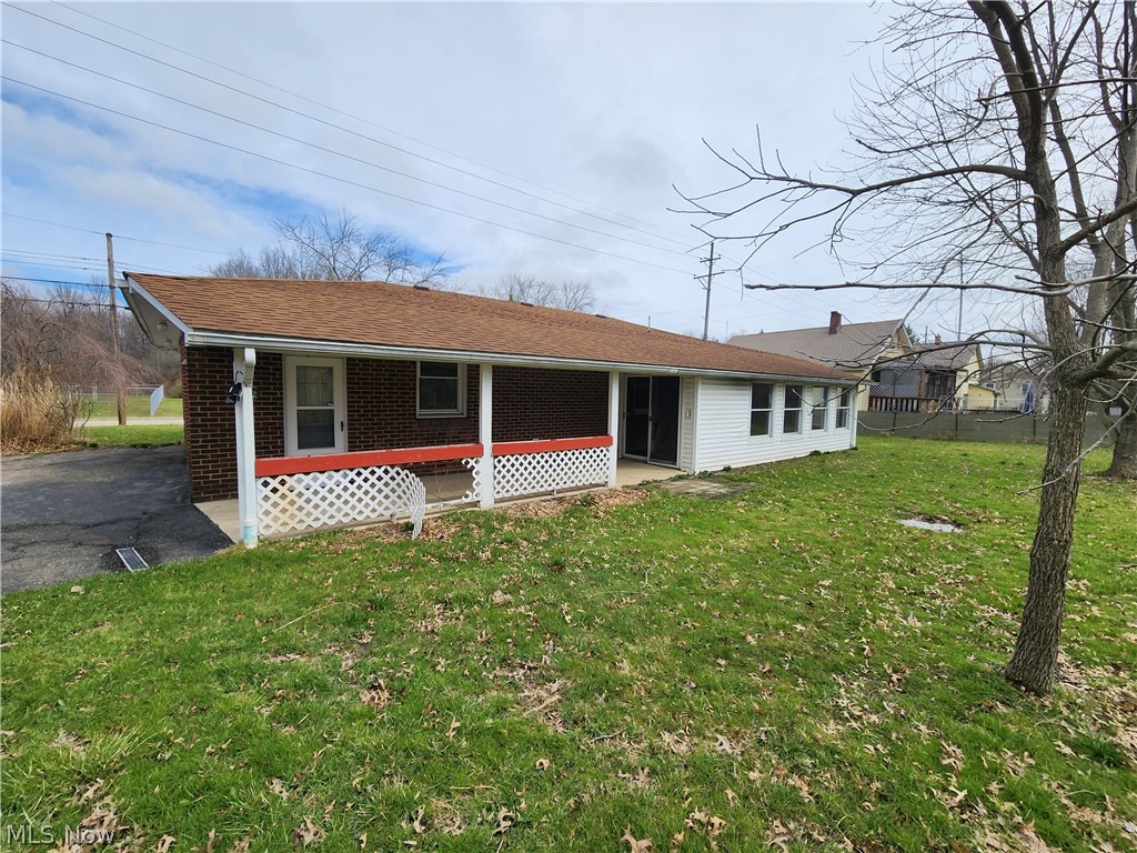 429 Comstock Street NW Warren OH 44483