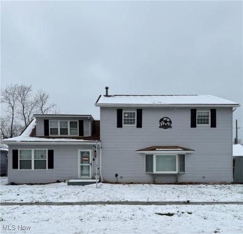 662 Kenilworth Avenue Sheffield Lake OH 44054
