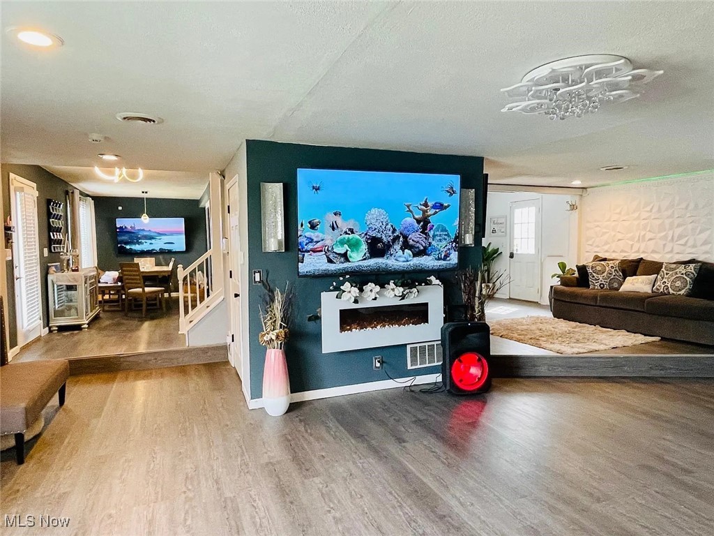 662 Kenilworth Avenue Sheffield Lake OH 44054