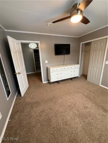 662 Kenilworth Avenue Sheffield Lake OH 44054