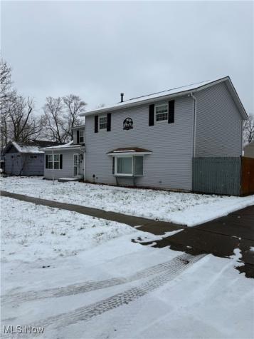 662 Kenilworth Avenue Sheffield Lake OH 44054