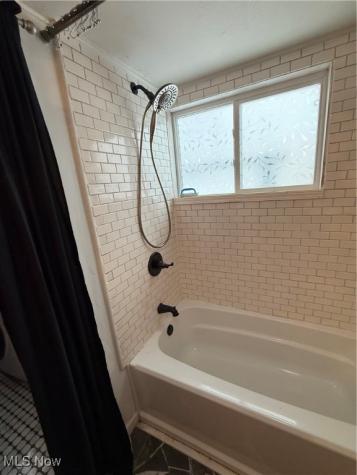662 Kenilworth Avenue Sheffield Lake OH 44054