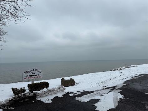 662 Kenilworth Avenue Sheffield Lake OH 44054