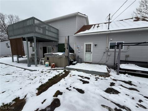 662 Kenilworth Avenue Sheffield Lake OH 44054