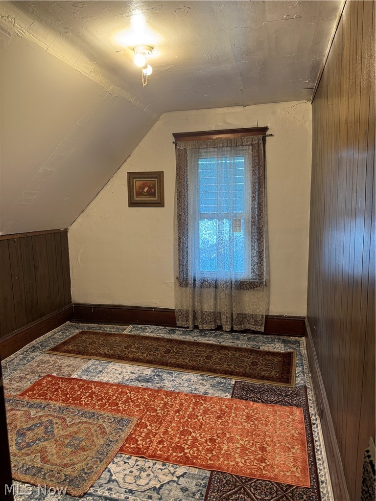 7405 Indiana Avenue Cleveland OH 44105