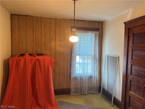 7405 Indiana Avenue Cleveland OH 44105