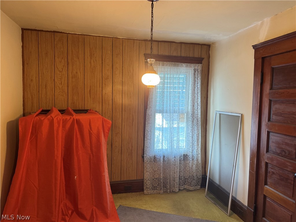 7405 Indiana Avenue Cleveland OH 44105