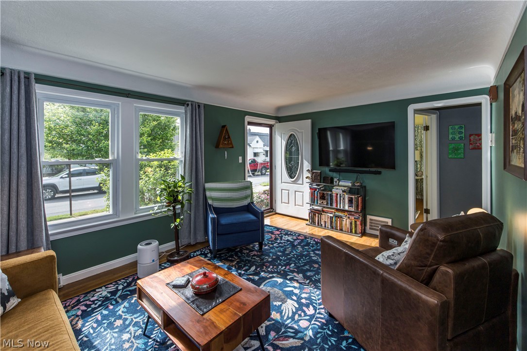 4425 W 10th Street Cleveland OH 44109