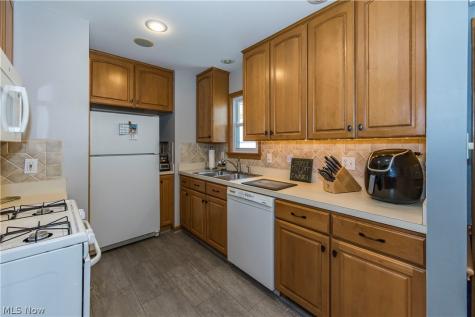 4425 W 10th Street Cleveland OH 44109