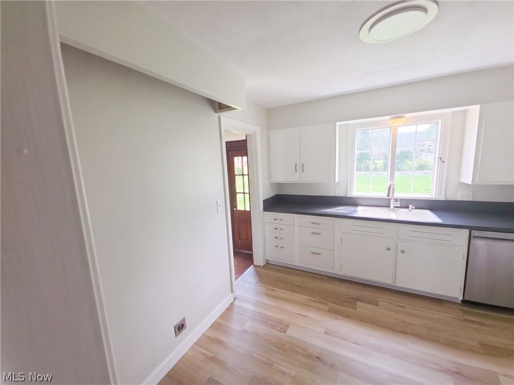 1408 Genesee Avenue NE Warren OH 44483