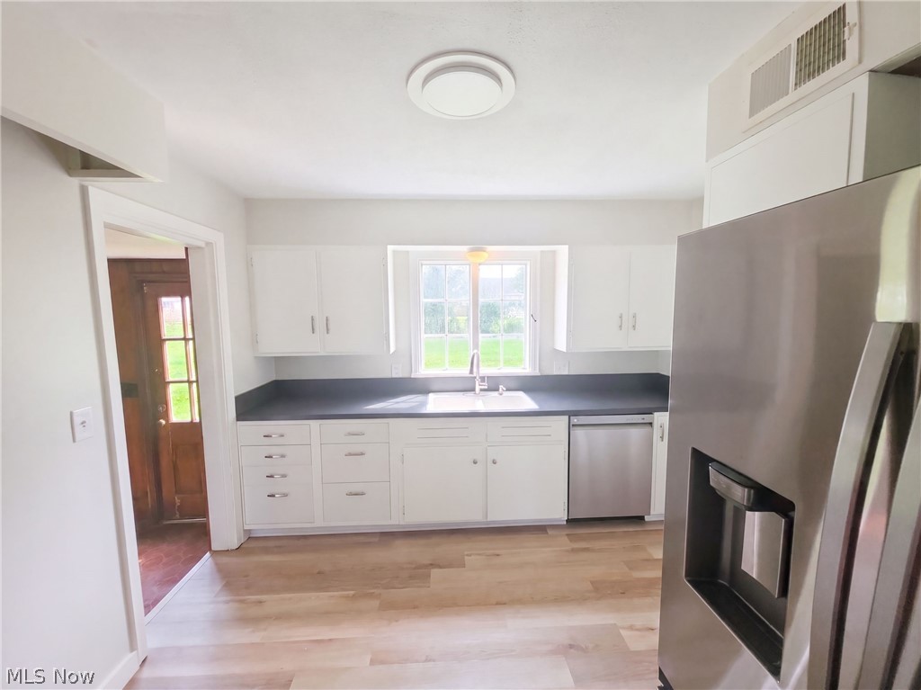 1408 Genesee Avenue NE Warren OH 44483