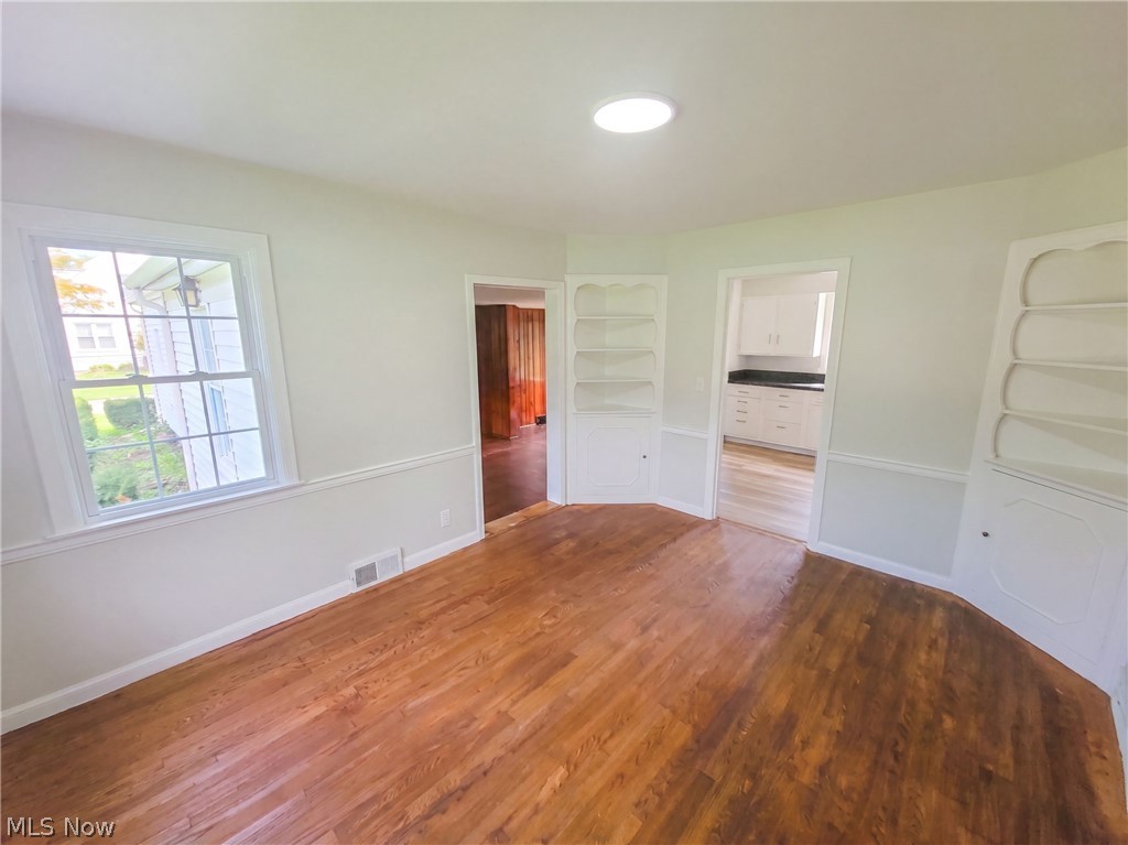1408 Genesee Avenue NE Warren OH 44483