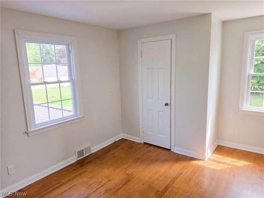 1408 Genesee Avenue NE Warren OH 44483