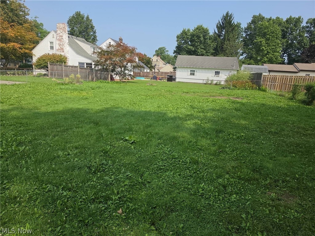 1408 Genesee Avenue NE Warren OH 44483