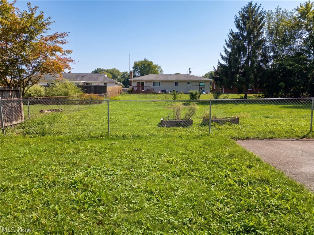 1408 Genesee Avenue NE Warren OH 44483