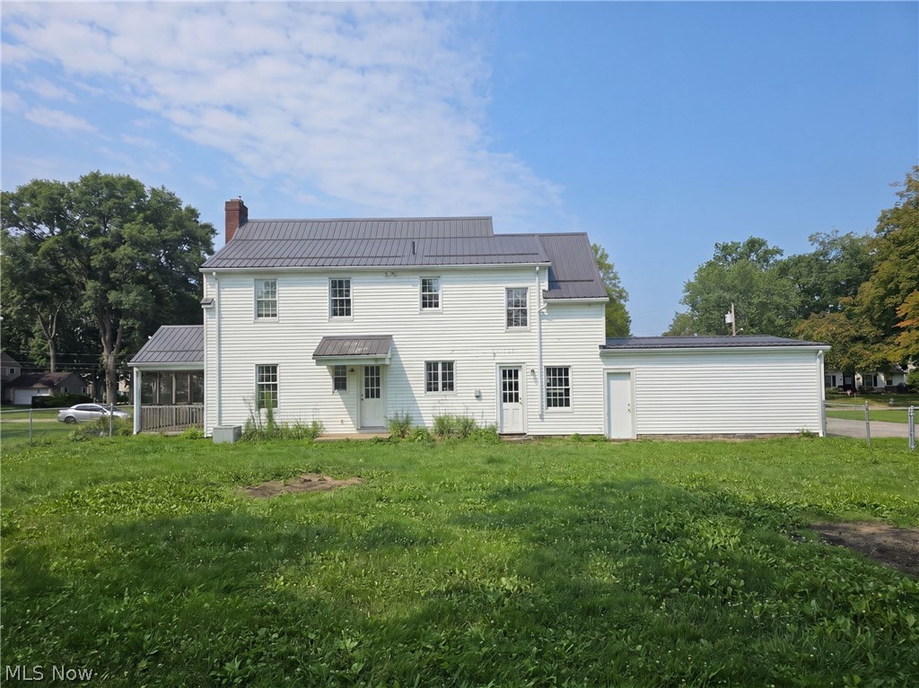 1408 Genesee Avenue NE Warren OH 44483