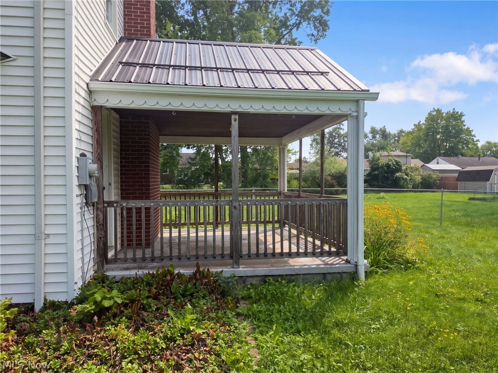 1408 Genesee Avenue NE Warren OH 44483