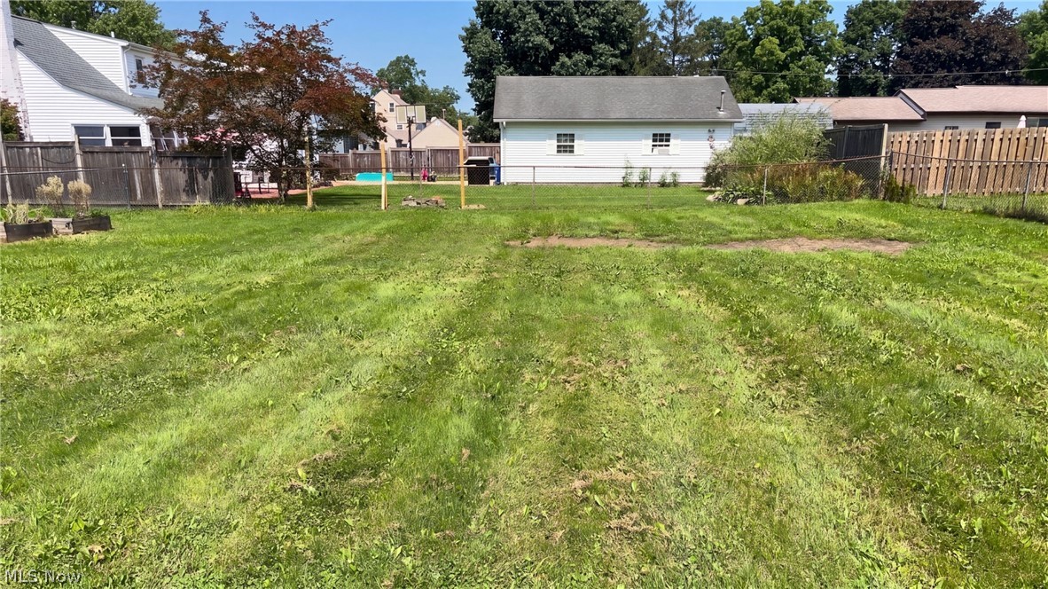 1408 Genesee Avenue NE Warren OH 44483