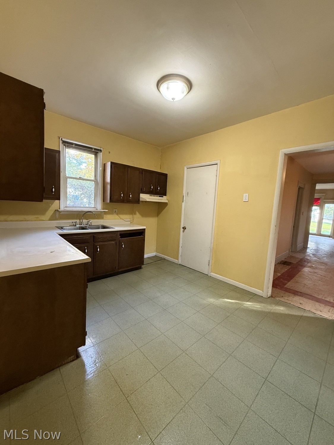 112 Water Street Chardon OH 44024